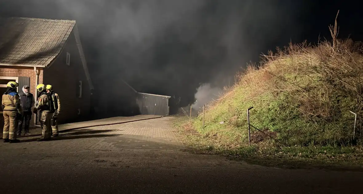 Brand in loods door snoeiafval - Foto 2
