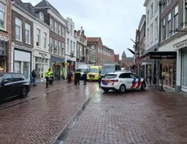 Stratenmaker gewond bij aanrijding met bestelbus