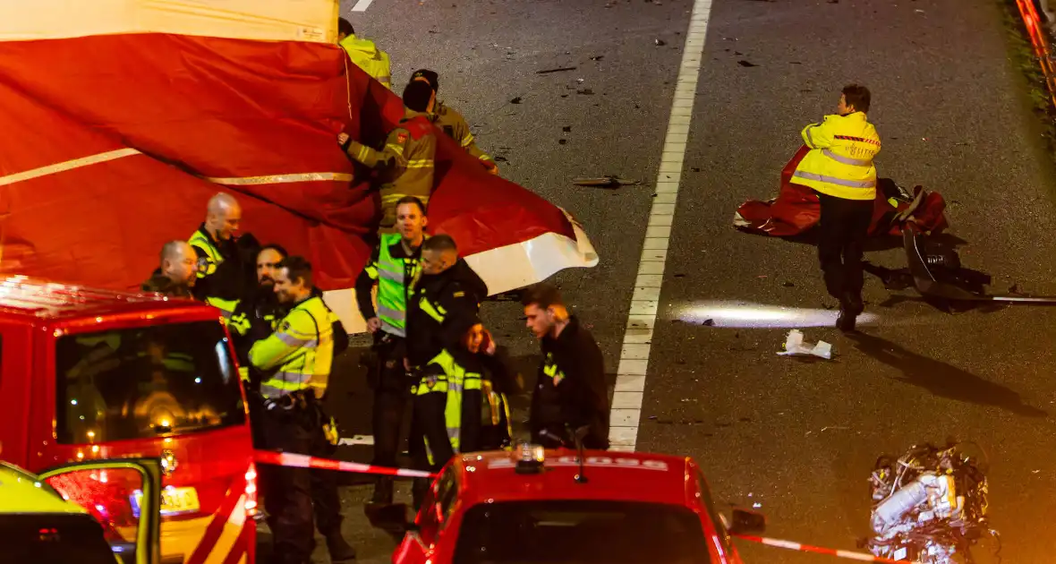 Dodelijk ongeval door spookrijden - Foto 12