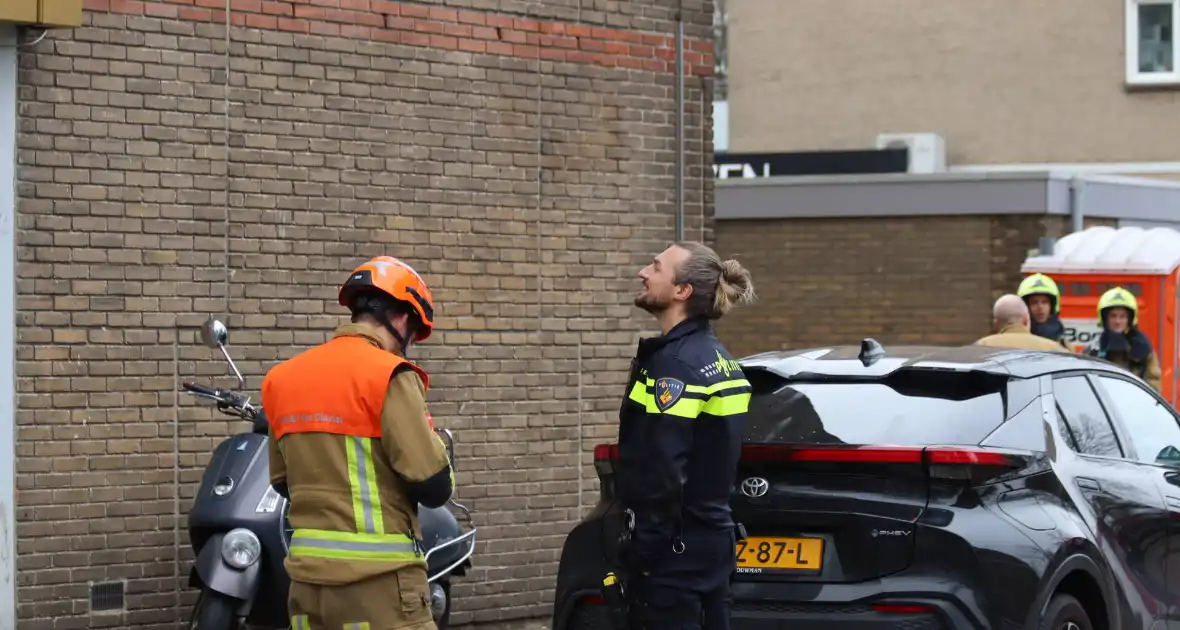 Barbecue zorgt voor brandmelding in flatwoning - Foto 5