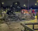 Auto verwoest na crash, bestuurder zwaargewond