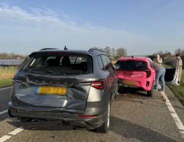 Kettingbotsing veroorzaakt verkeershinder op drukke weg