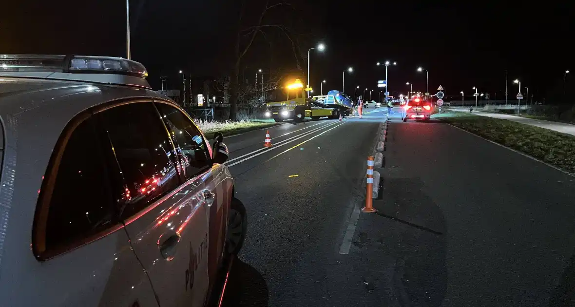 Ongeval met twee voertuigen zorgt voor schade - Foto 2