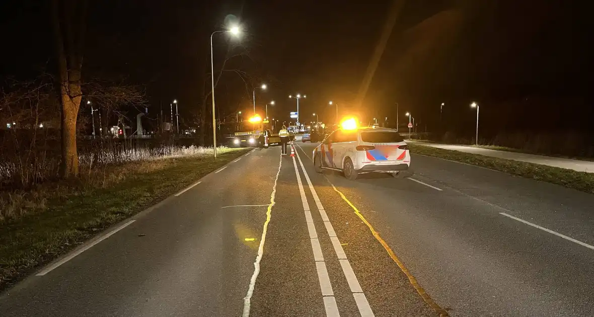 Ongeval met twee voertuigen zorgt voor schade - Foto 3