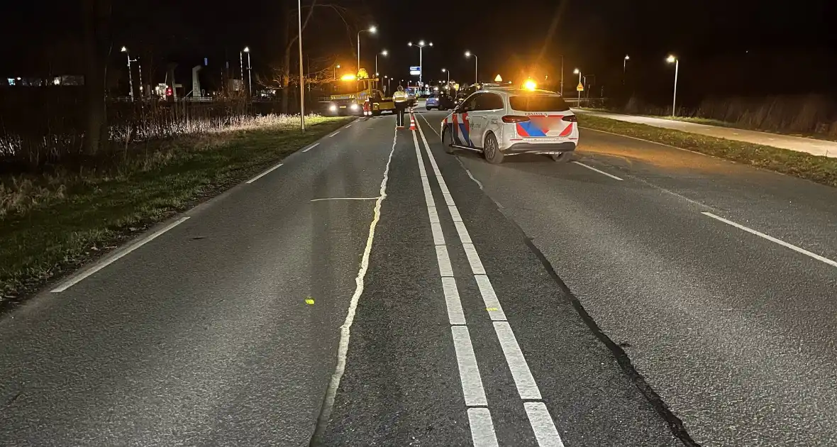 Ongeval met twee voertuigen zorgt voor schade - Foto 7