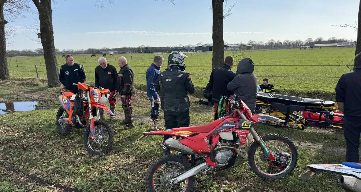 Motorrijder zwaargewond bij ongeval tijdens tour - Foto 3