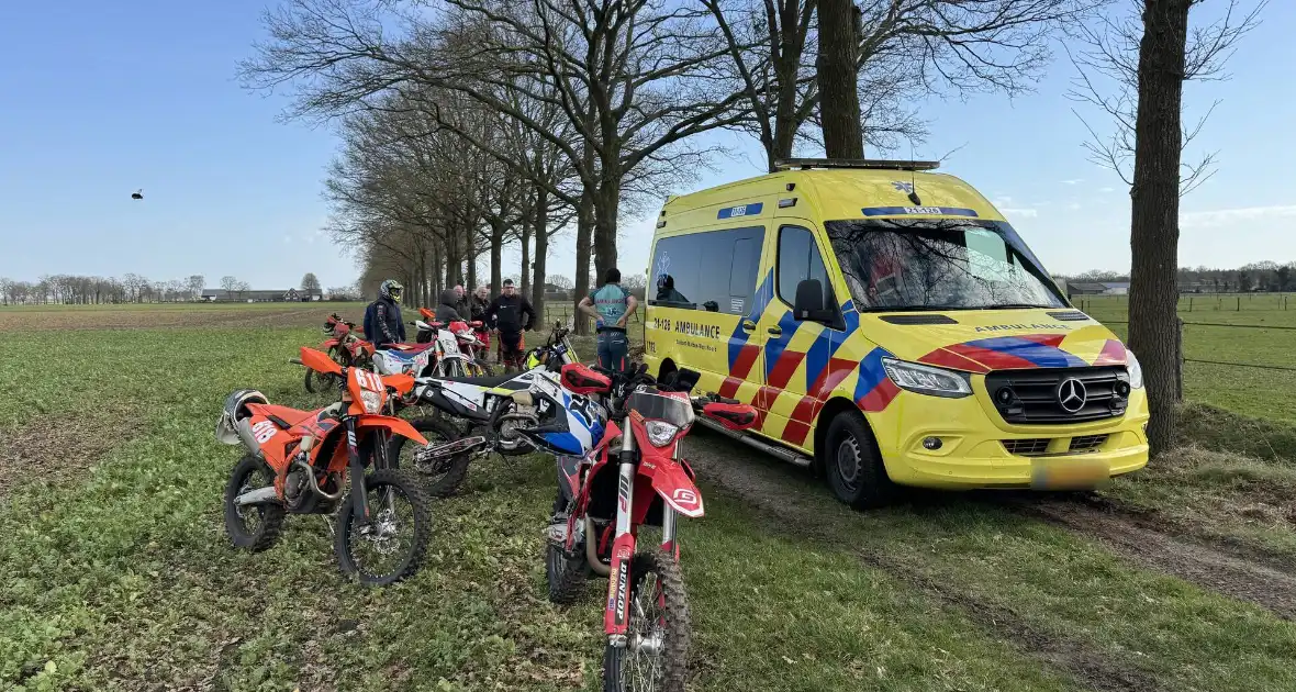 Motorrijder zwaargewond bij ongeval tijdens tour - Foto 4