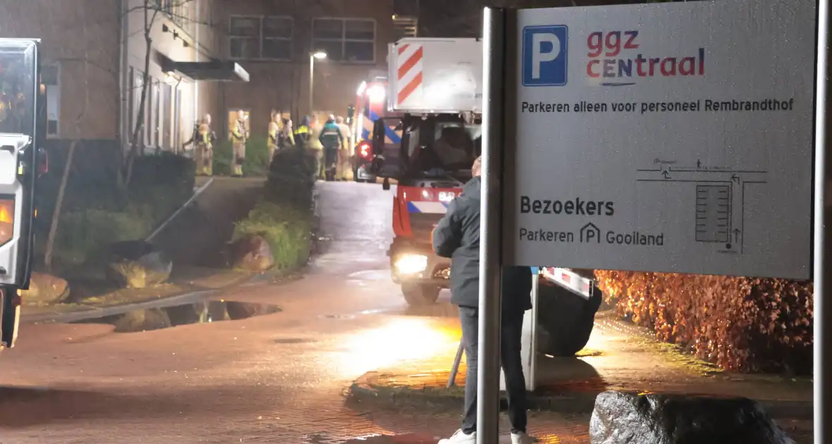 Brand in GGZ-instelling leidt tot gewonde - Foto 21