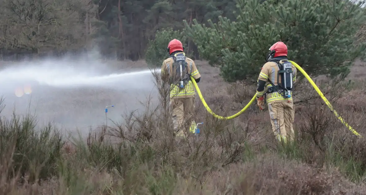 Brandweer houdt grootscheepse natuurbrand oefening - Foto 11