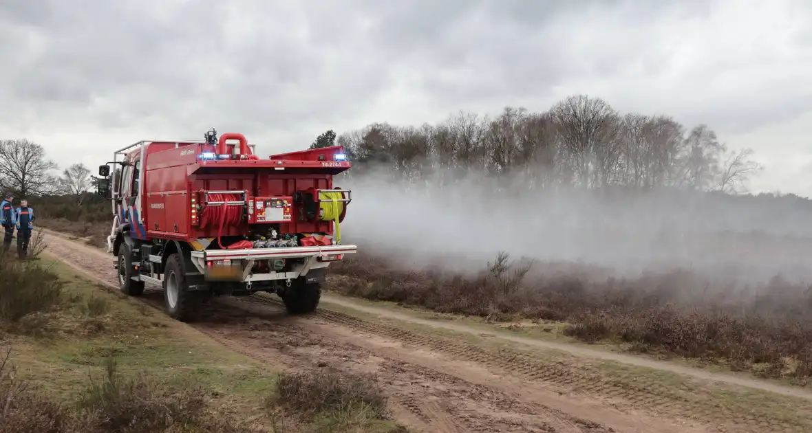 Brandweer houdt grootscheepse natuurbrand oefening - Foto 3