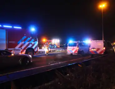 Zware aanrijding op snelweg met meerdere voertuigen betrokken