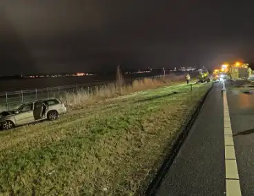 Bestuurder voortvluchtig na ongeval met pijlwagen