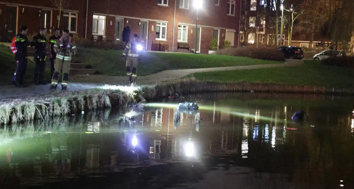 Persoon te water leidt tot grote hulpverlening - Foto 10