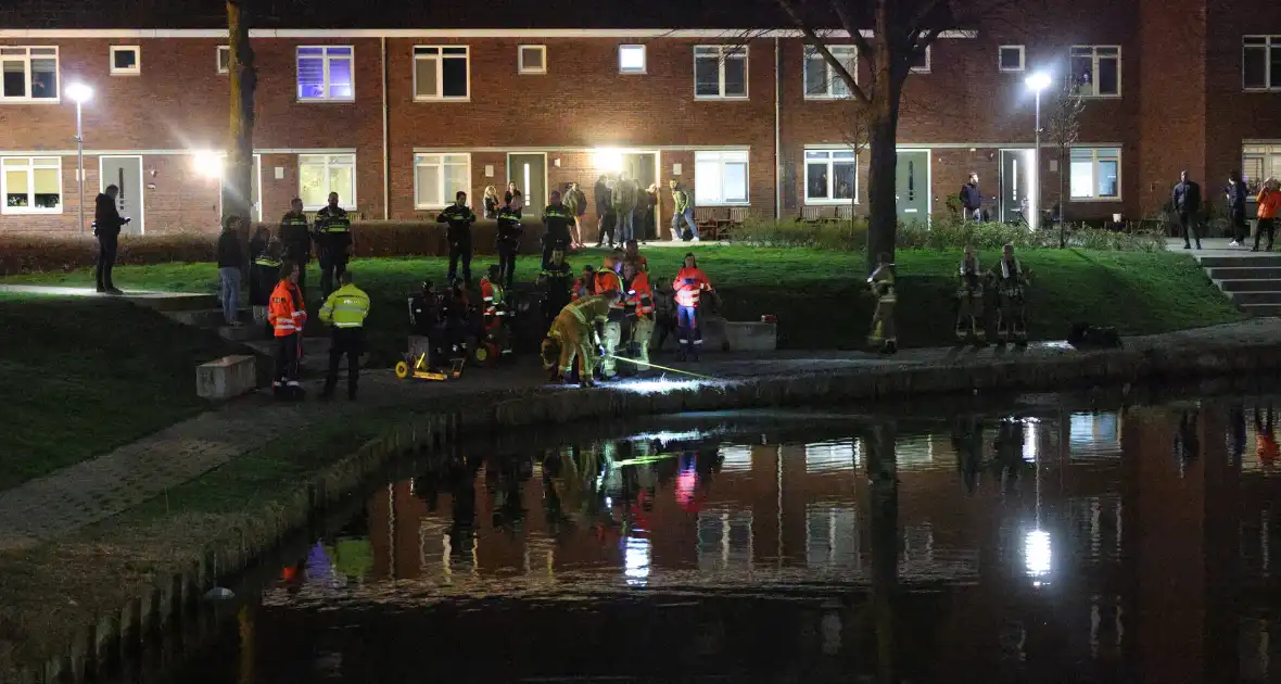 Persoon te water leidt tot grote hulpverlening - Foto 12