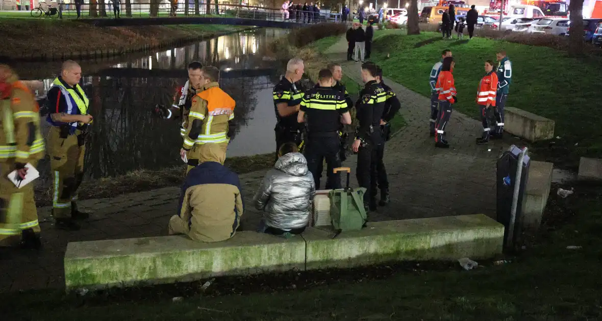 Persoon te water leidt tot grote hulpverlening - Foto 16