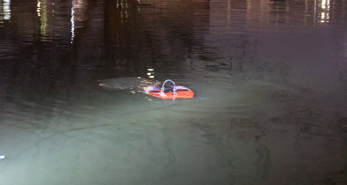 Persoon te water leidt tot grote hulpverlening - Foto 4