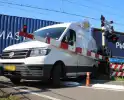 Aanrijding tussen trein en bestelbusje veroorzaakt ernstige verkeersstremming