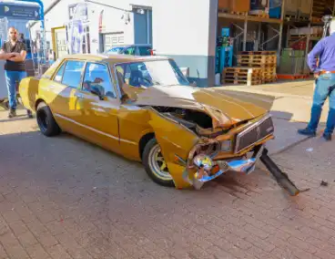 Oldtimer crasht na APK-keuring