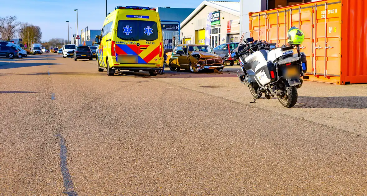 Oldtimer crasht na APK-keuring - Foto 6