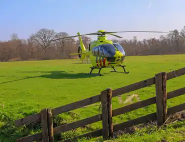 Bestuurder zwaargewond na eenzijdige aanrijding
