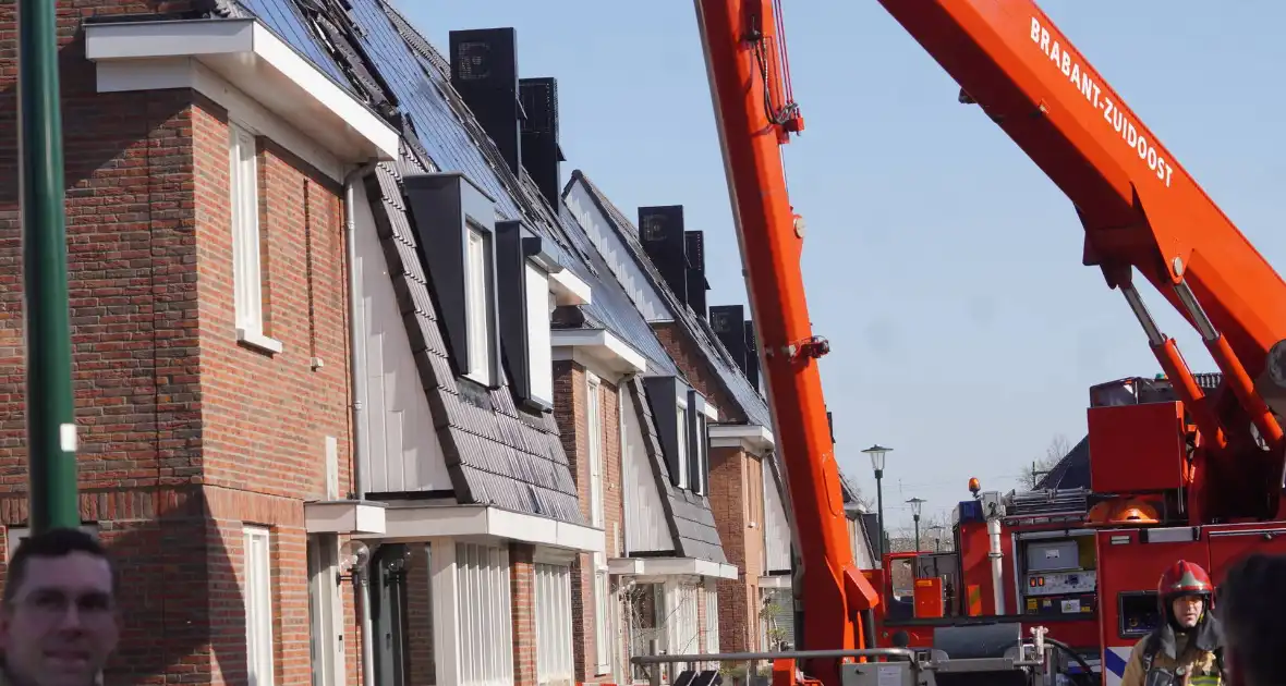 Middelbrand in woningen met zonnepanelen - Foto 3