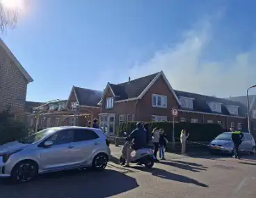 Brand in bijgebouw veroorzaakt snelle inzet brandweer