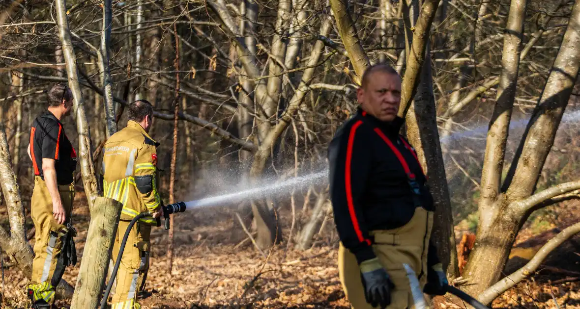 Buitenbrand geblust op terrein zorginstelling - Foto 2