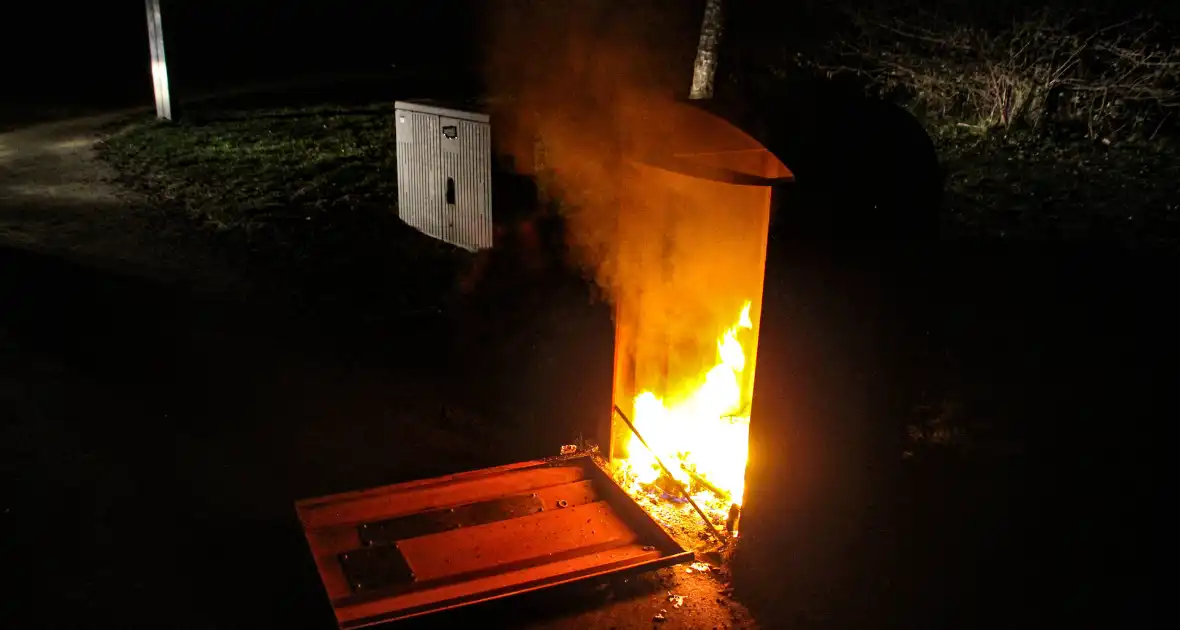 Container in brand na harde klap - Foto 1