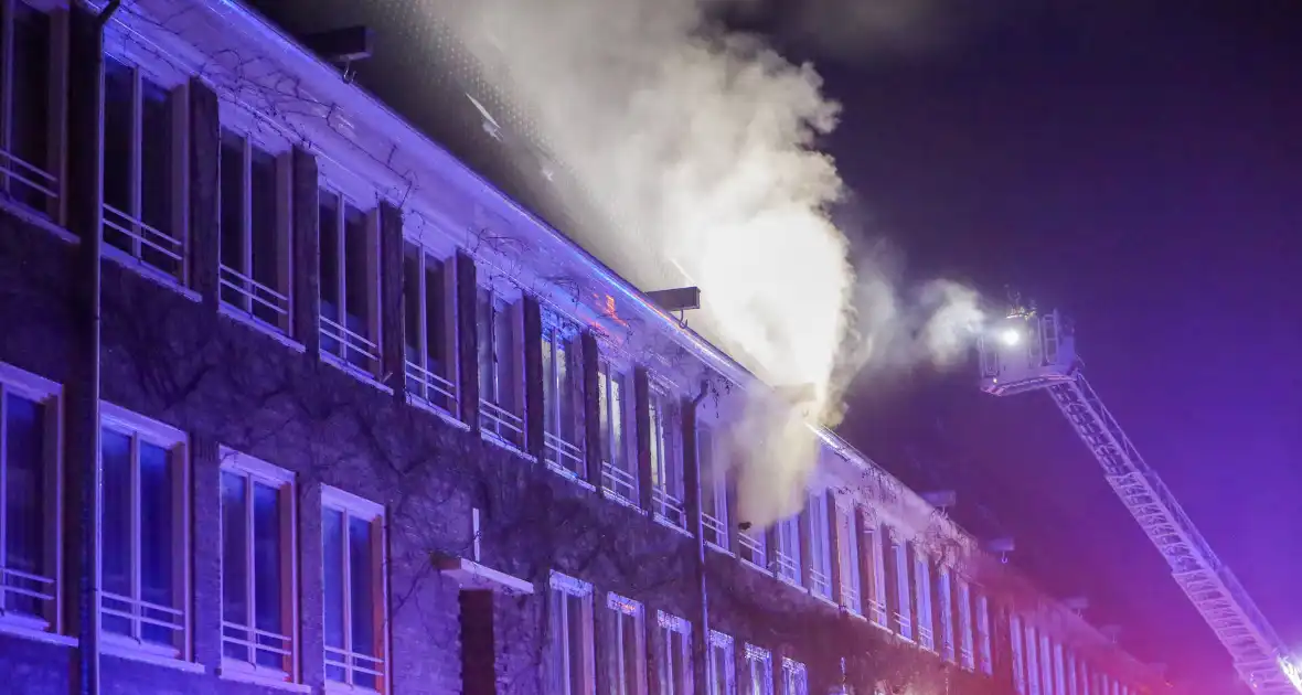 Explosie leidt tot woningbrand en evacuaties - Foto 3