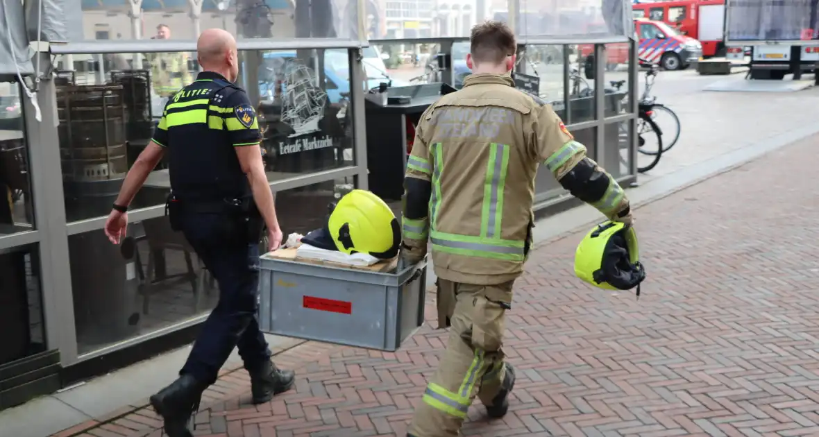 Oudere met hoogwerker uit beautysalon gehaald - Foto 10
