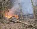 Stuk natuurgebied gaat in vlammen op
