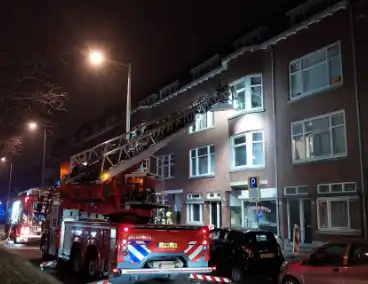 Middelbrand in woning zorgt voor grote inzet
