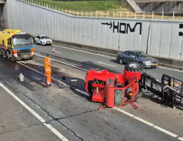 Ongeval met heftruck leidt tot wegdekbeschadiging