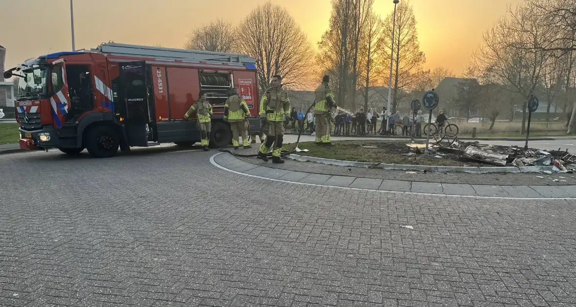Vermoedelijke brandstichting leidt tot brandweeractie - Foto 6