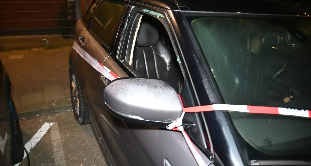 Autobrand na ingegooide zijruit - Foto 4
