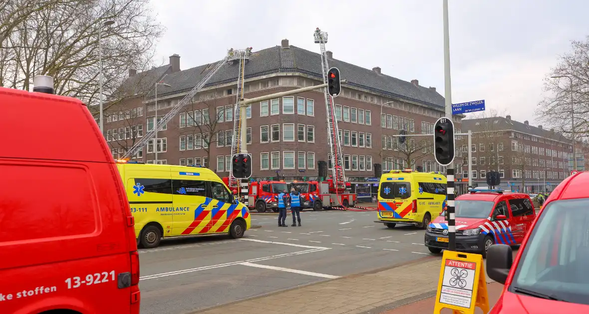 Brandgerucht bij appartementen leidt tot grote brand - Foto 4