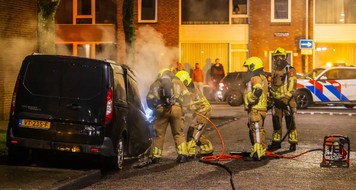 Brand in bestelbusje na harde klap - Foto 13