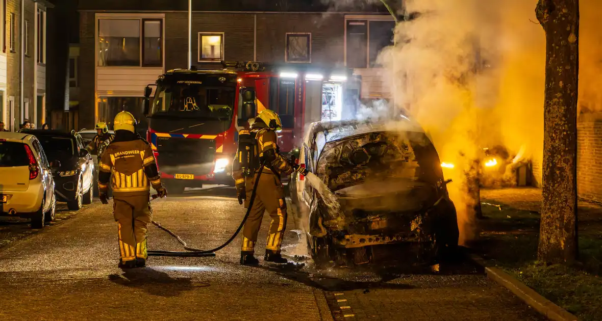 Brand in bestelbusje na harde klap - Foto 2