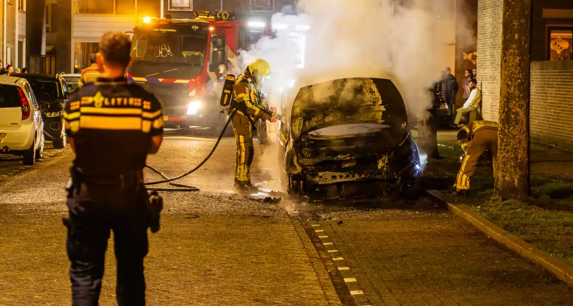 Brand in bestelbusje na harde klap - Foto 4