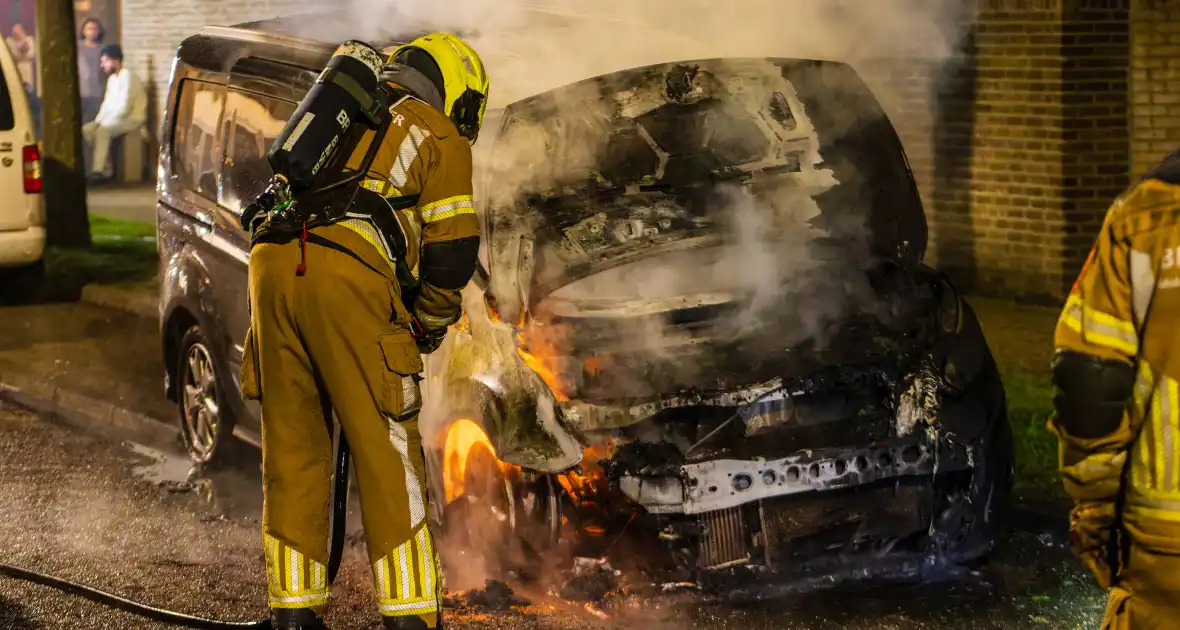 Brand in bestelbusje na harde klap - Foto 5