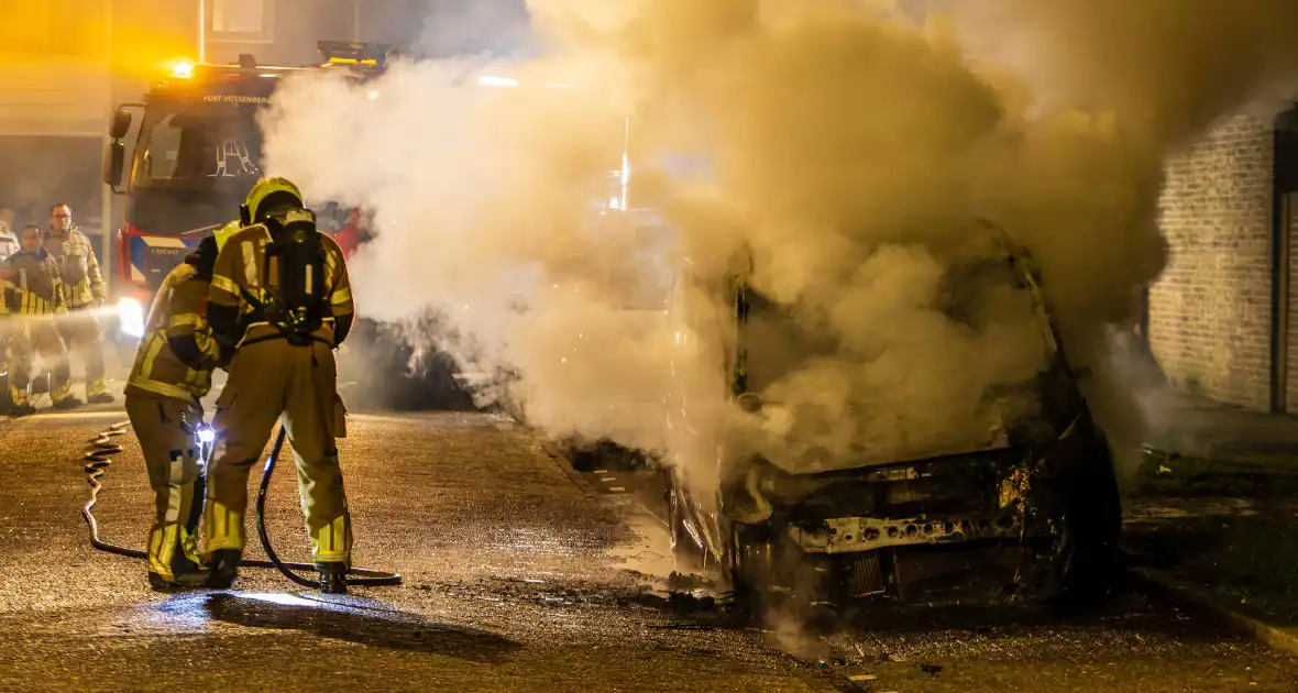 Brand in bestelbusje na harde klap - Foto 6