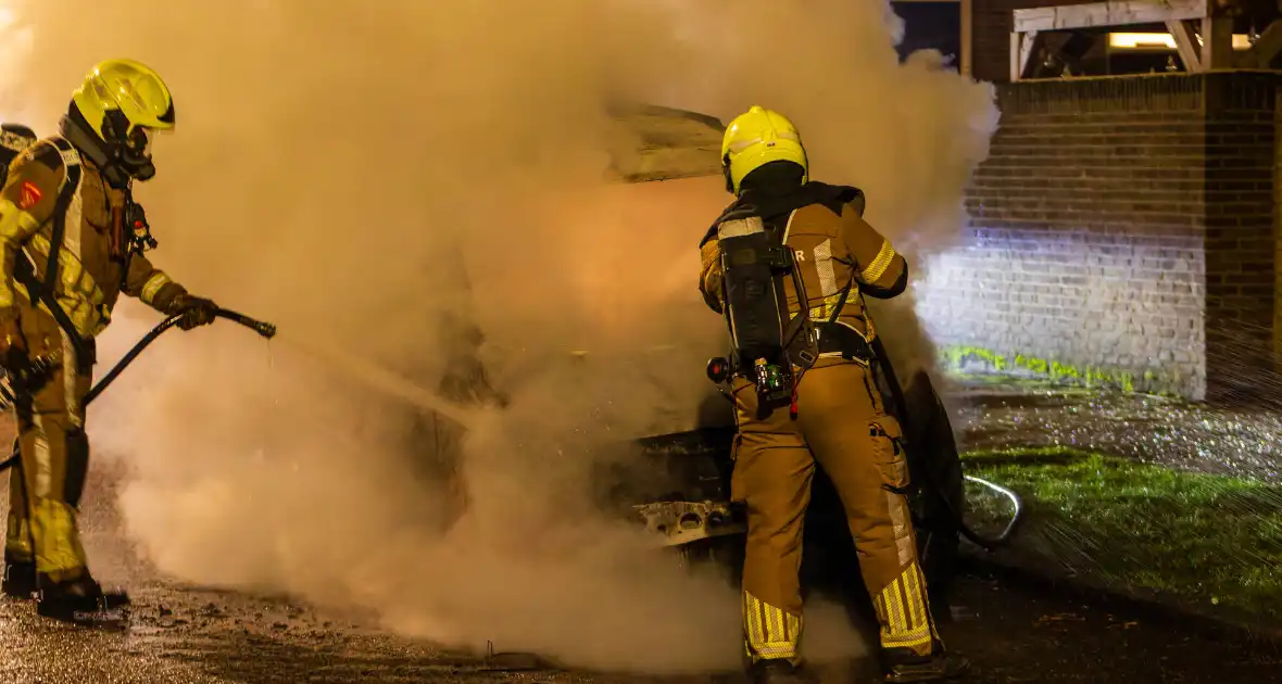 Brand in bestelbusje na harde klap - Foto 8