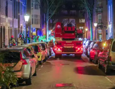 Brand in etagewoning vraagt grote brandweerinzet