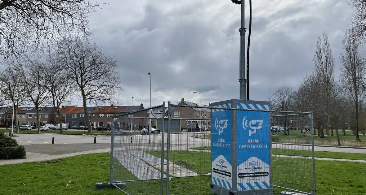 Politie plaatst camera bij beruchte rotonde