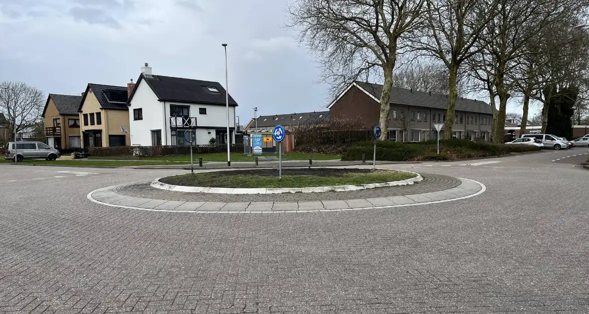 Politie plaatst camera bij beruchte rotonde - Foto 5