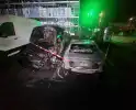 Twee auto's verwoest door brand, politie vermoedt brandstichting