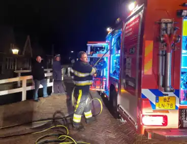 Hoogwerker afstempelen gaat moeizaam bij brand