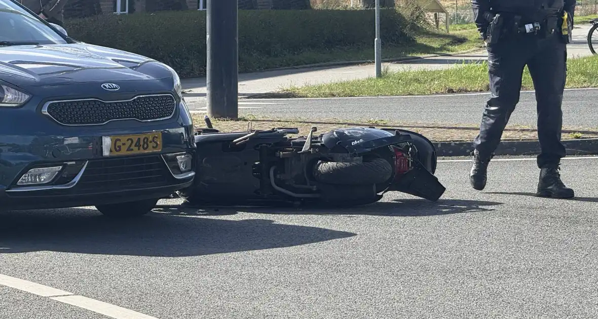 Geen gewonden na ongeval door voorrangsfout - Foto 13