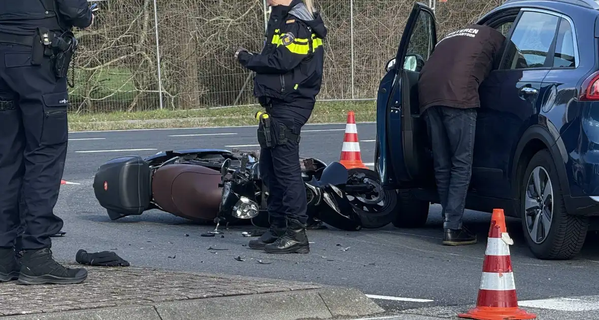 Geen gewonden na ongeval door voorrangsfout - Foto 14