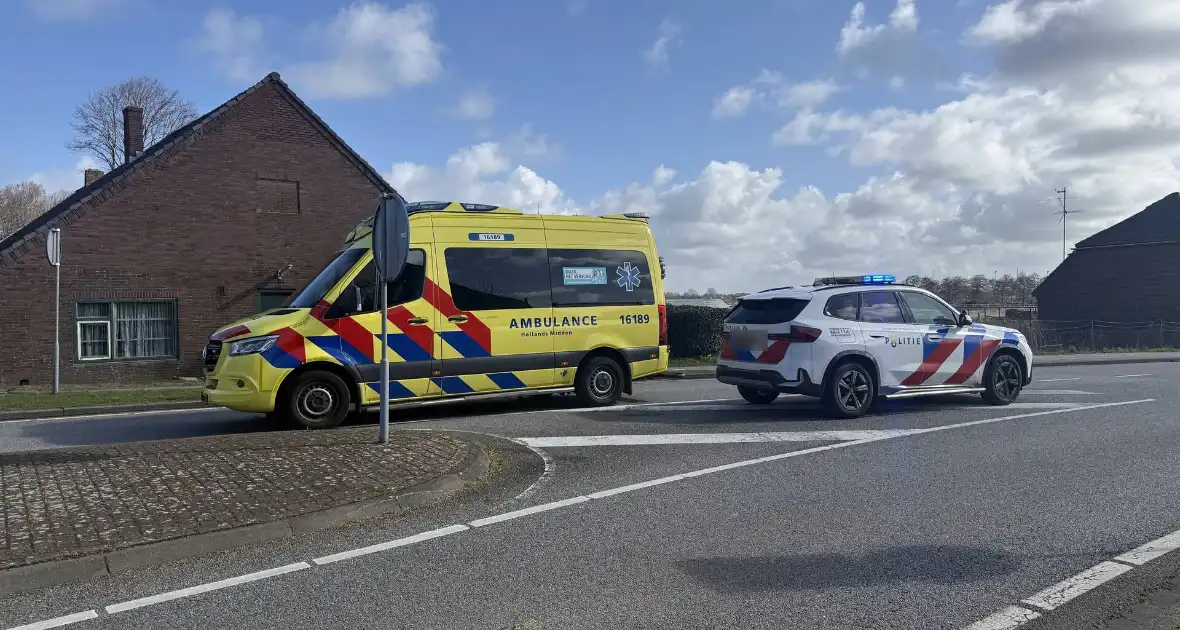 Geen gewonden na ongeval door voorrangsfout - Foto 19